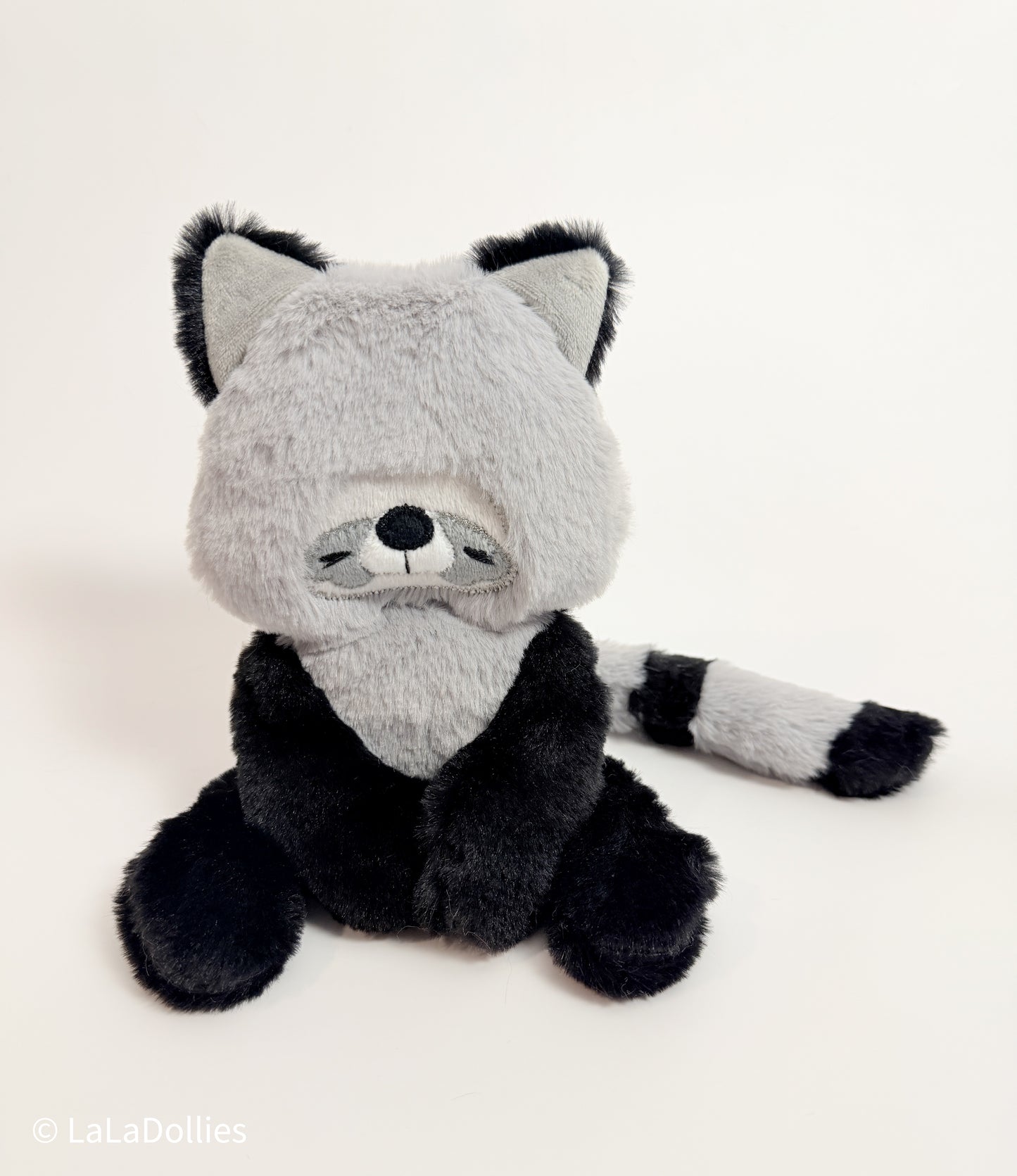 🤩 Mini+ Ragged Raccoon, Grey  | Limited | Exclusive #03 🤩 08.2026